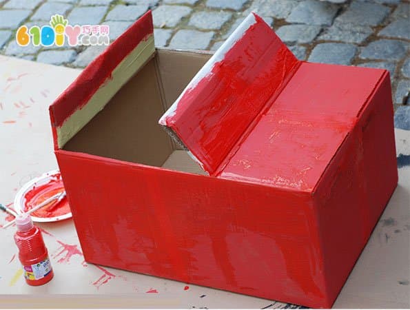 Waste carton making large toy car lightning McQueen