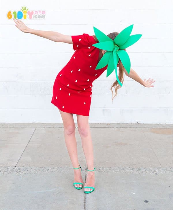 Kindergarten costumes, strawberry fruit costumes