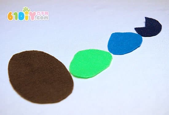 Kindergarten costumes, old mosquito nets, non-woven fabrics, peacock costumes