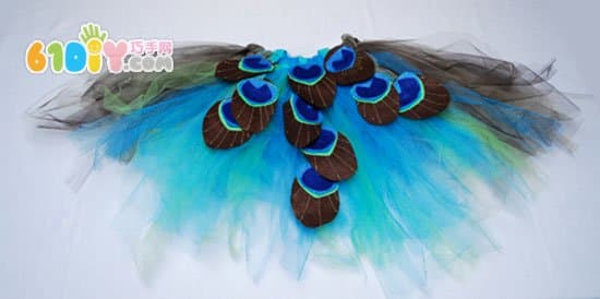 Kindergarten costumes, old mosquito nets, non-woven fabrics, peacock costumes