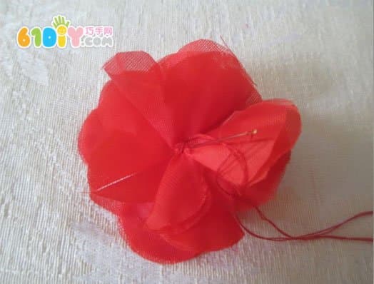 Making flower hair clips from waste materials