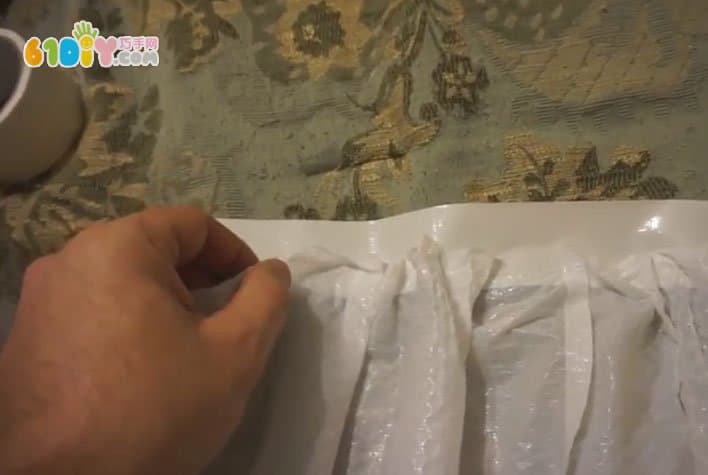 Kindergarten fashion show plastic bag making wedding princess dress