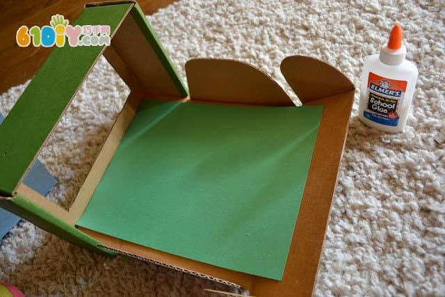 Waste carton making TV