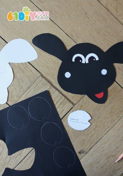 Children making balloons with cartoon lambs lanterns