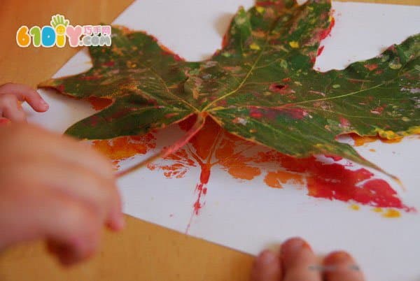 Kindergarten autumn handwork beautiful leaf print
