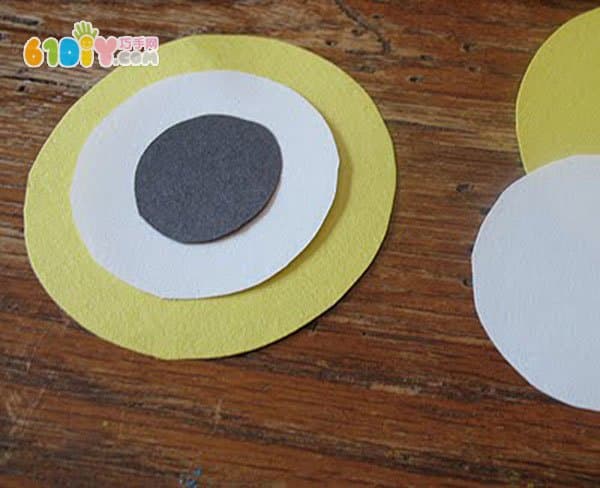 Children's handmade paper plate owl