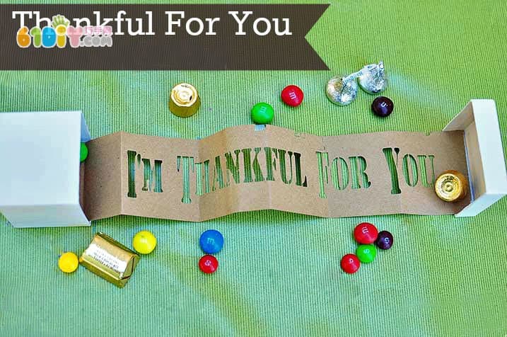 Make a special Thanksgiving gift box