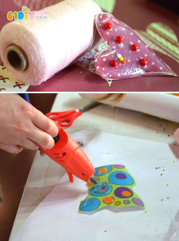 Children's handmade glue stick jewelry