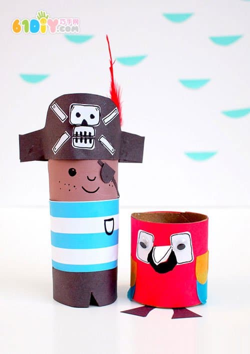 Roll of paper creative handmade Mr. Pirate and his parrot