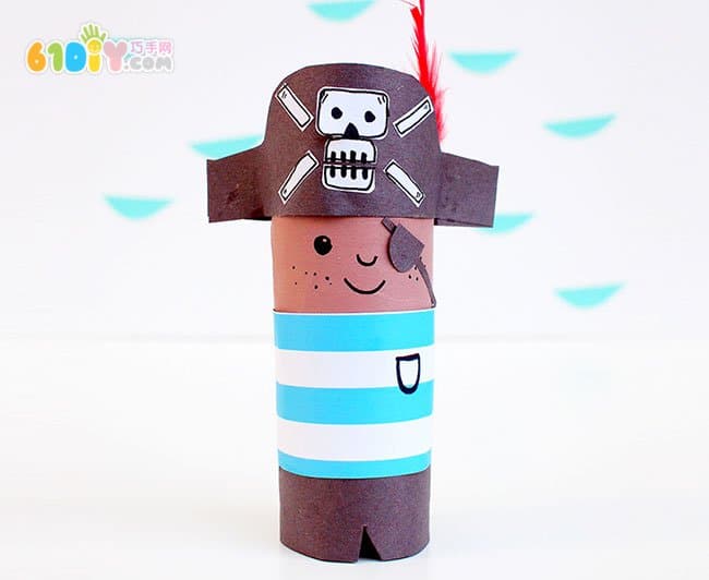 Roll of paper creative handmade Mr. Pirate and his parrot