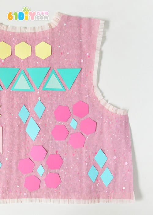 Wrinkled paper making beautiful little vest