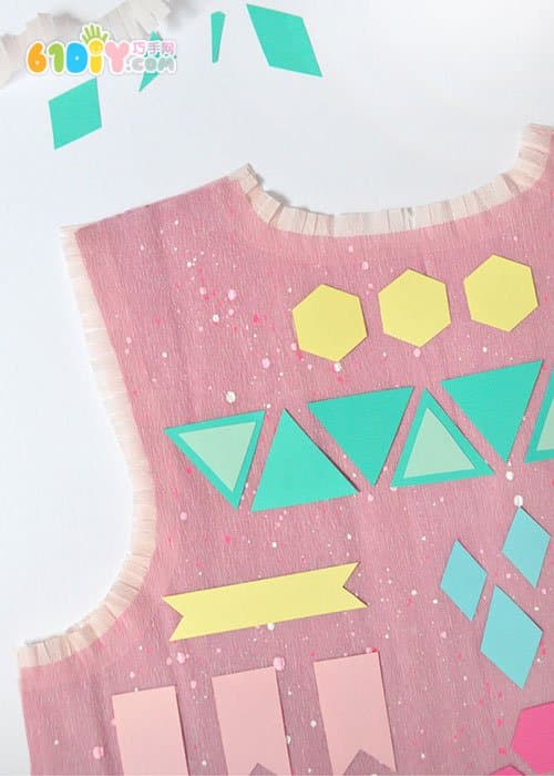 Wrinkled paper making beautiful little vest