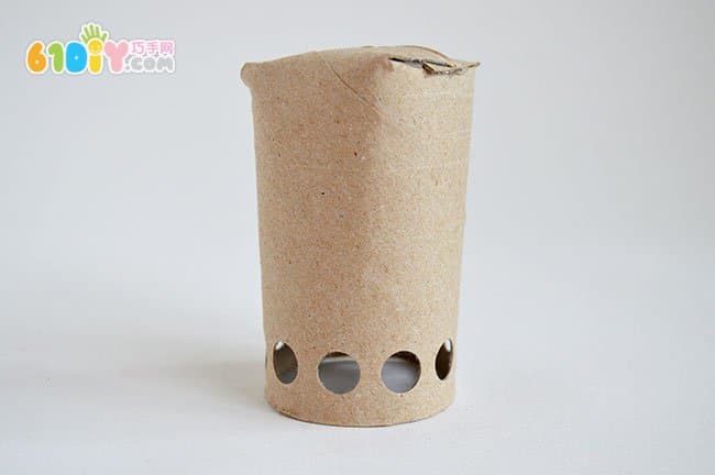 Children's handmade paper tube octopus