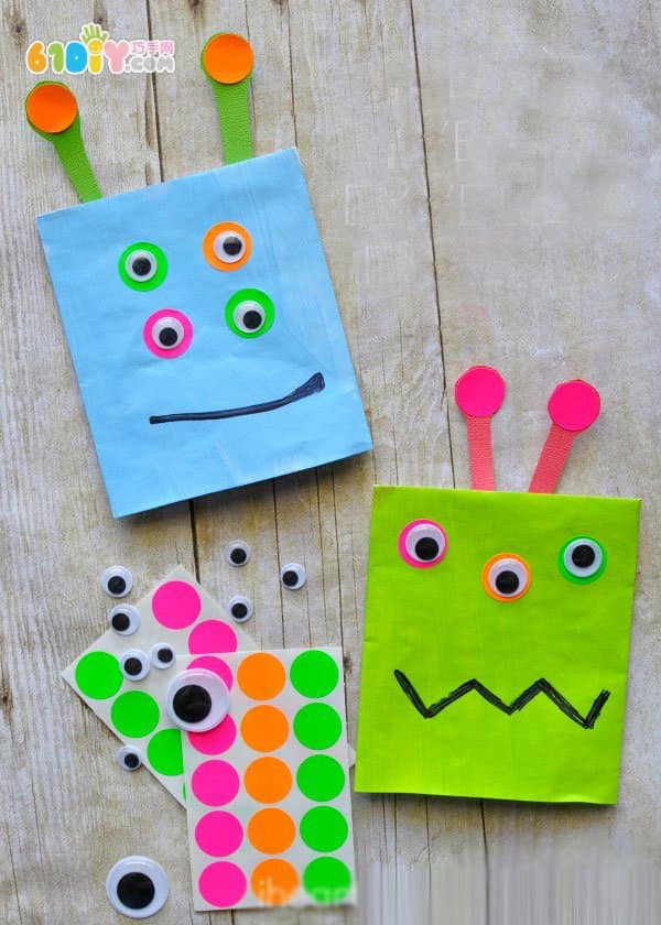 Paper bag handmade children's monster hand puppet