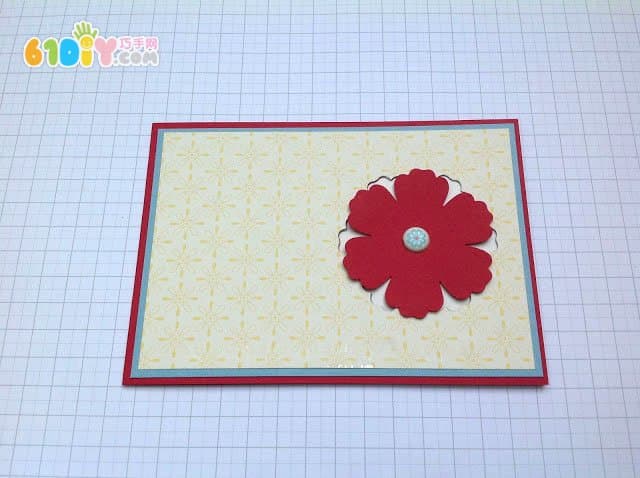 Making a simple flower card tutorial with embossing