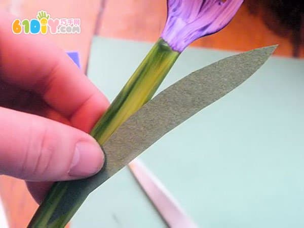 Creative DIY disposable fork for making tulip flowers