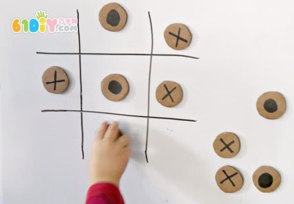 Waste cardboard tic-tac-toe handmade