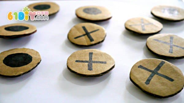 Waste cardboard tic-tac-toe handmade