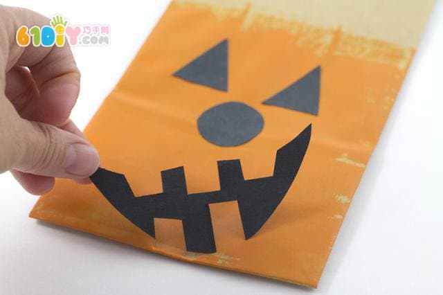 Kindergarten Halloween making paper bag pumpkin monster