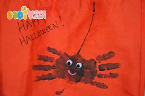 Children's Hand Print DIY Halloween Spider Candy Bag