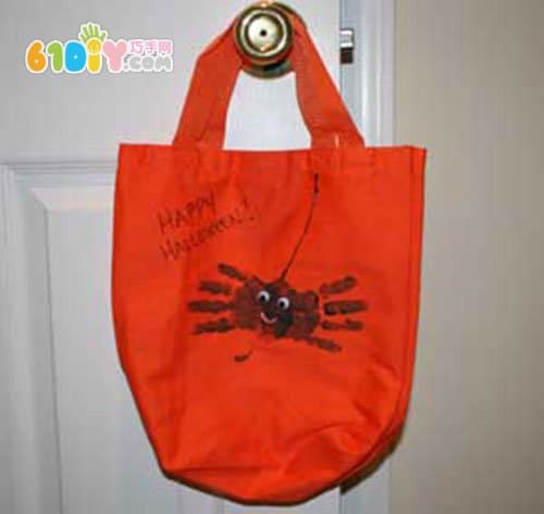 Children's Hand Print DIY Halloween Spider Candy Bag