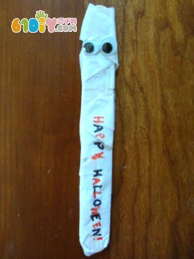 Children's handmade mummy bookmarks