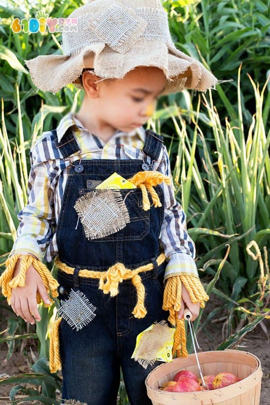 Scarecrow Dress Up Clothing DIY Production