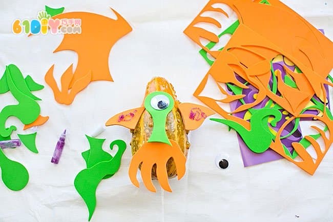 Making a bunch of Halloween pumpkins decorating monsters