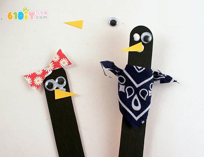 Ice cream stick creatively making three crows