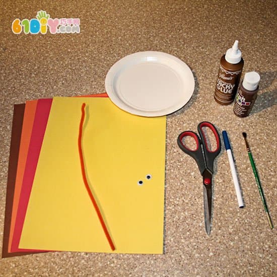 Toddler DIY simple paper tray hand print turkey