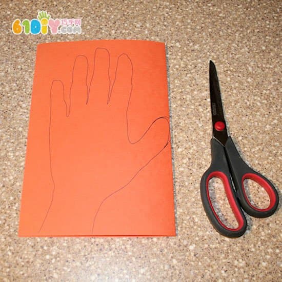 Toddler DIY simple paper tray hand print turkey