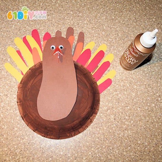 Toddler DIY simple paper tray hand print turkey