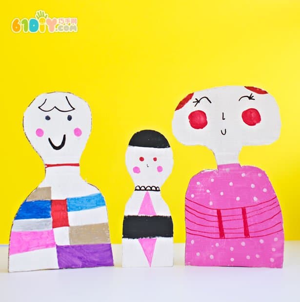 Kids waste making cardboard dolls