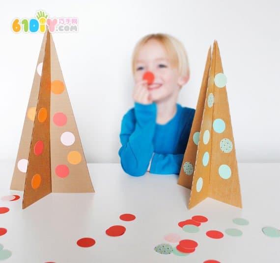 Children's handmade waste cardboard Christmas tree