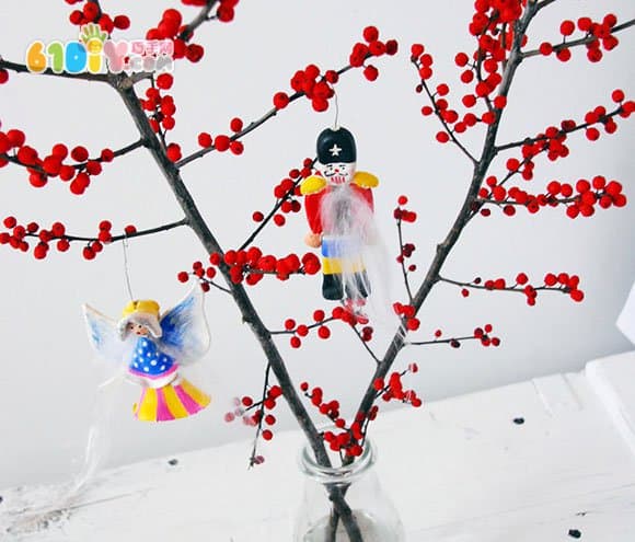 Clay DIY making nutcracker
