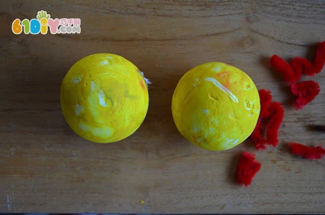 Kindergarten foam ball chick handmade