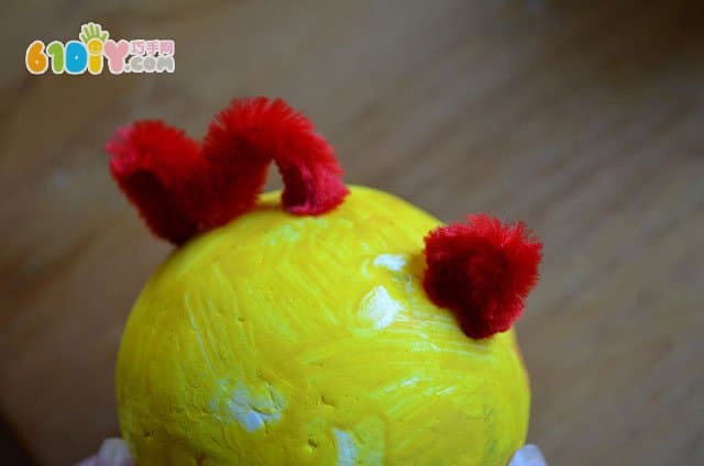 Kindergarten foam ball chick handmade