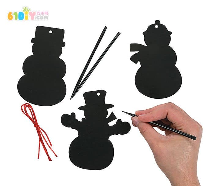 Children's winter handmade scraping paper snowman