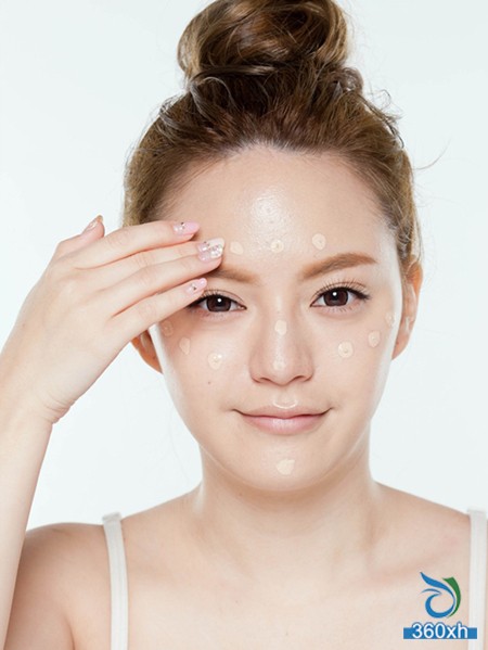 Check the eye cream use misunderstanding teach you how to use eye cream correctly