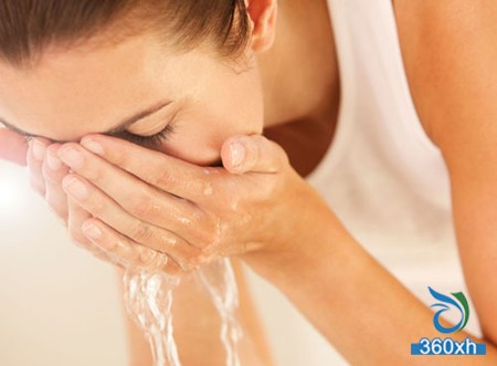 The benefits of taking a face wash with salt water