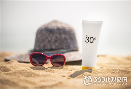 Skin black, add water, sunscreen, vitamin c