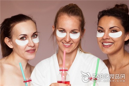 Eyelid relaxation eye use eye makeup
