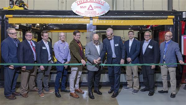 ornl-and-mvp-unveil-first-medium-large-scale-thermoset-3d-printer-1.jpg