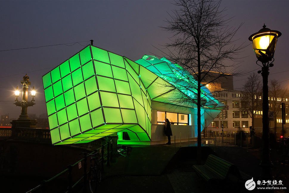 House made of 250 illuminated LED panels Have you seen it?