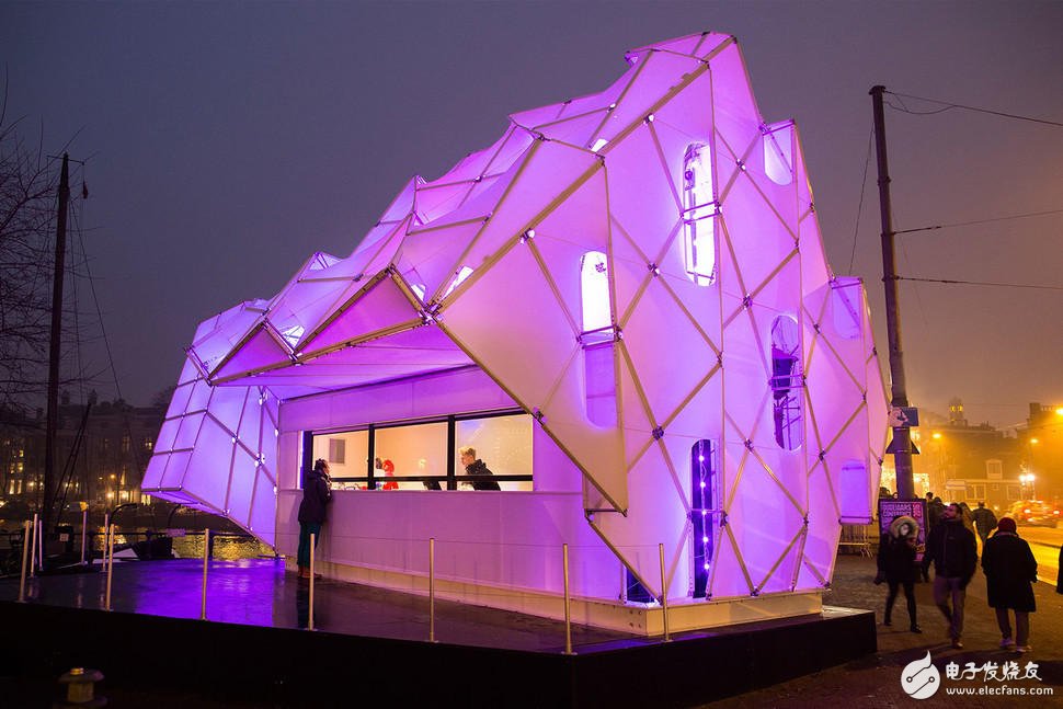 House made of 250 illuminated LED panels Have you seen it?