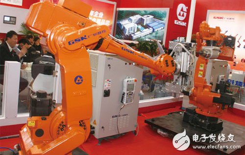 Domestic robots break out: Guangzhou CNC wins with "technical worship" _ robot, industrial robot, service robot