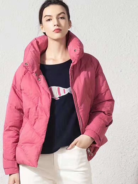 çº¦å¸ƒå¥³è£…æ€Žä¹ˆæ · ç™½è‰²ç¾½ç»’æœé‡Œé¢æ€Žä¹ˆæ­é…å¥½çœ‹