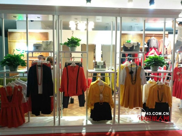 å°šå¯æ–¯å¥³è£…ä½›å±±å—åº„åº—åº—é¢å…¨æ–°å‡çº§  é‡æ–°å¼€ä¸šæ¬¢è¿Žé€‰è´­