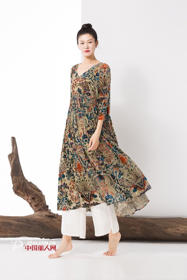 45å²å·¦å³ç©¿ä»€ä¹ˆè¡£æœå¥½çœ‹ é«˜ç«¯å¥³è£…å“ç‰ŒæŽ¨è