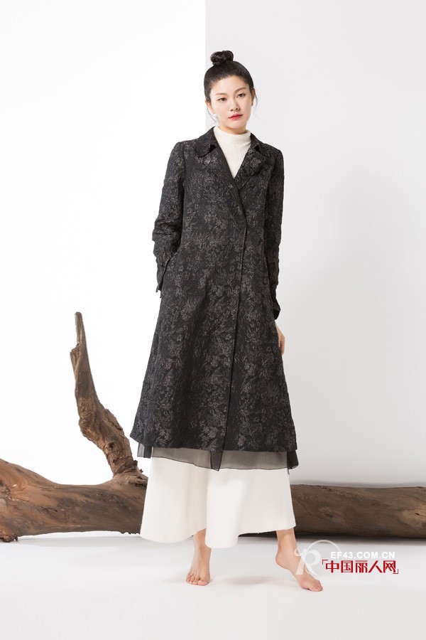 45å²å·¦å³ç©¿ä»€ä¹ˆè¡£æœå¥½çœ‹ é«˜ç«¯å¥³è£…å“ç‰ŒæŽ¨è